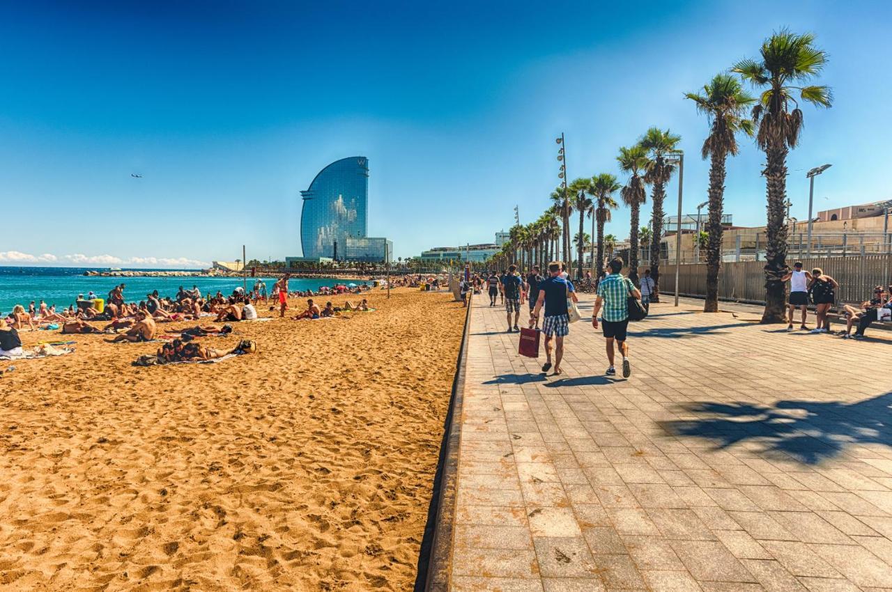 Charming Boat House In Barcelona With Big Terrace And Solarium Otel Sant Adria de Besos Dış mekan fotoğraf