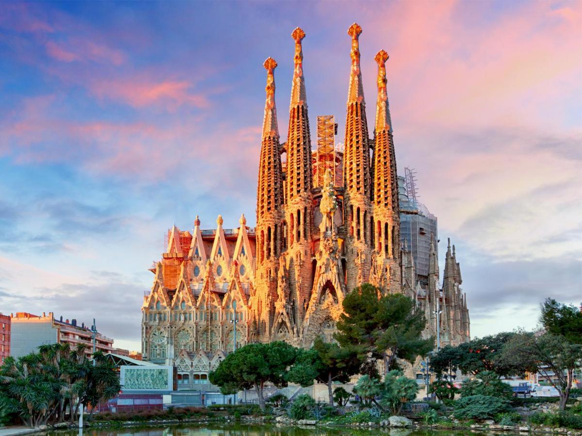 Charming Boat House In Barcelona With Big Terrace And Solarium Otel Sant Adria de Besos Dış mekan fotoğraf