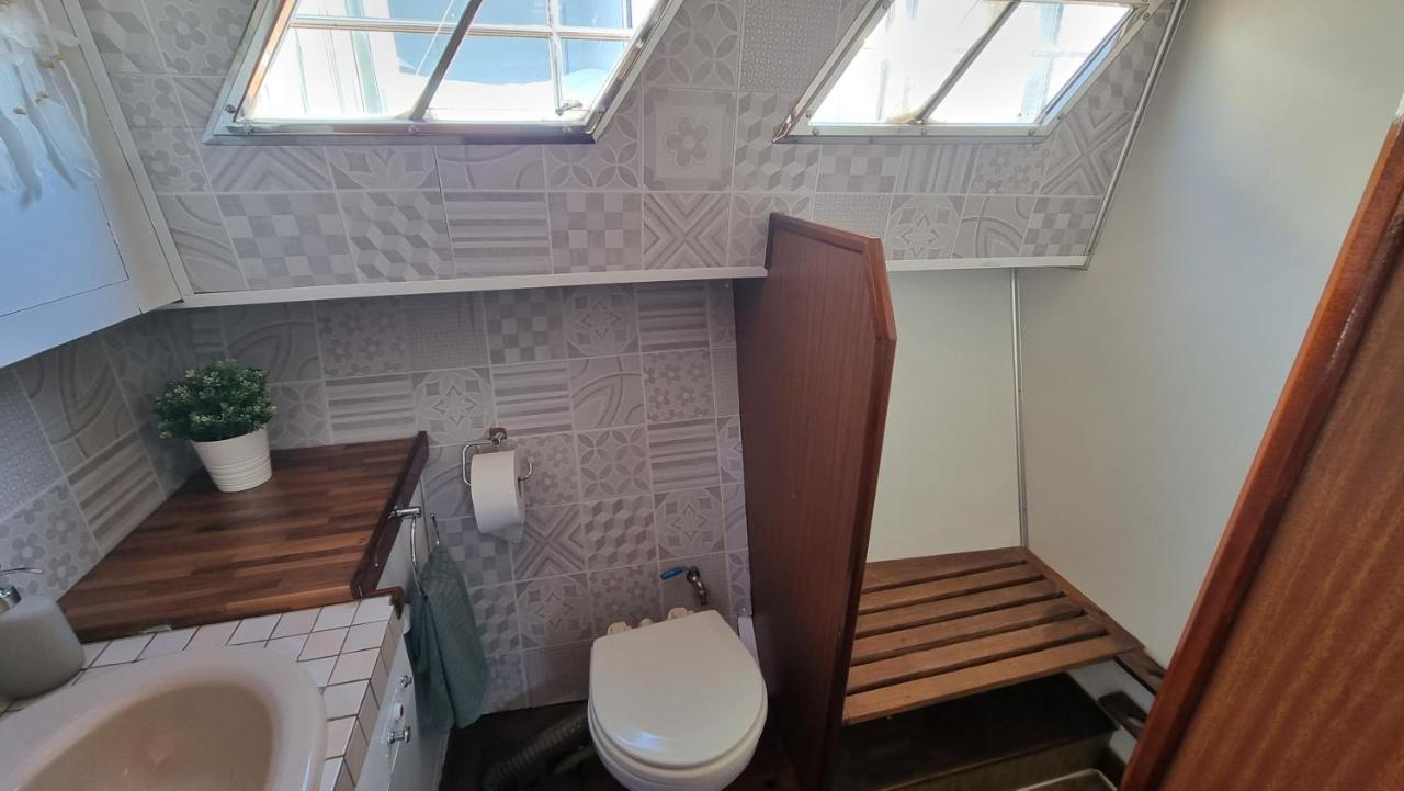 Charming Boat House In Barcelona With Big Terrace And Solarium Otel Sant Adria de Besos Dış mekan fotoğraf